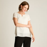 Blusa Crudo Manga Corta con Abertura Frontal