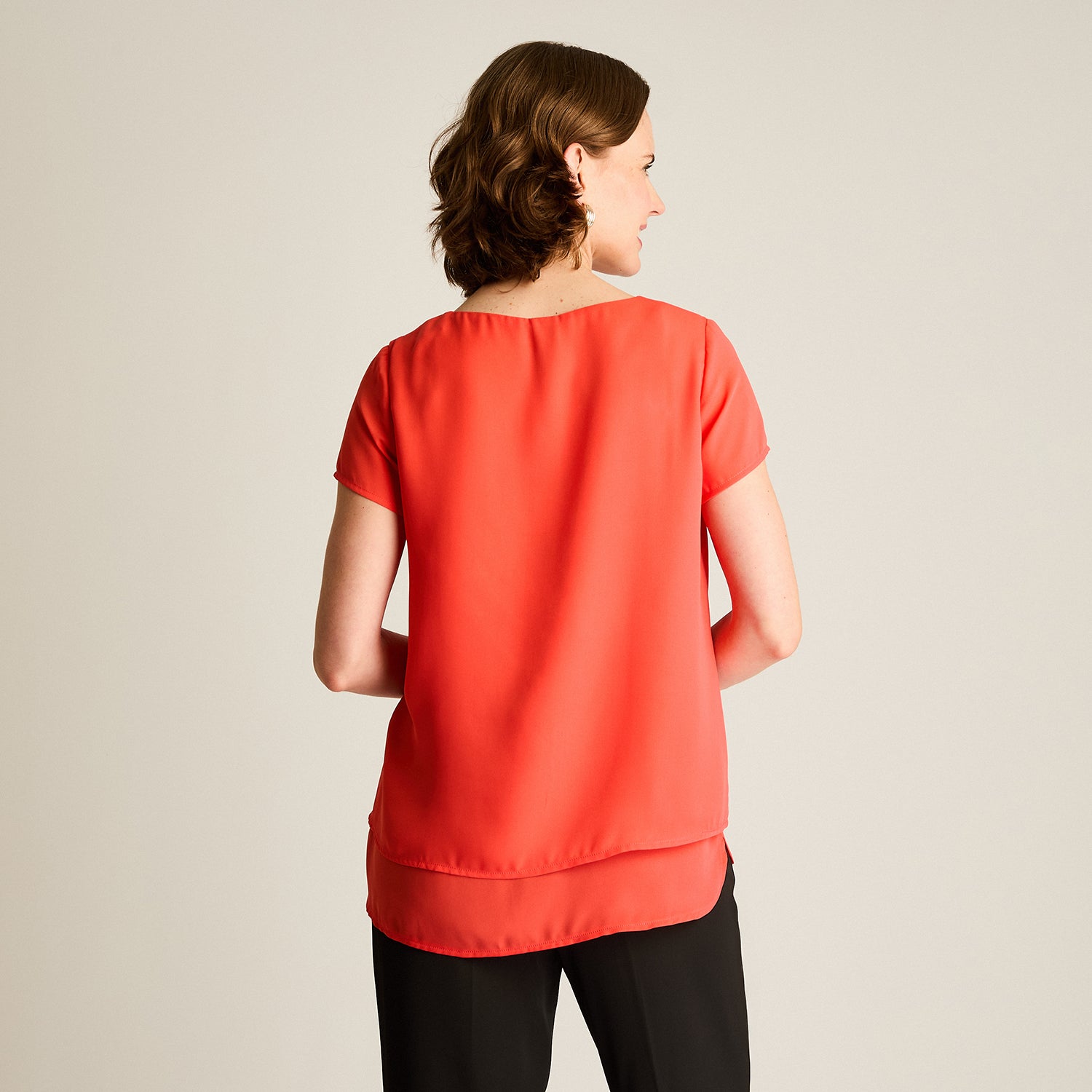 Blusa Coral Cuello Gota Manga Corta
