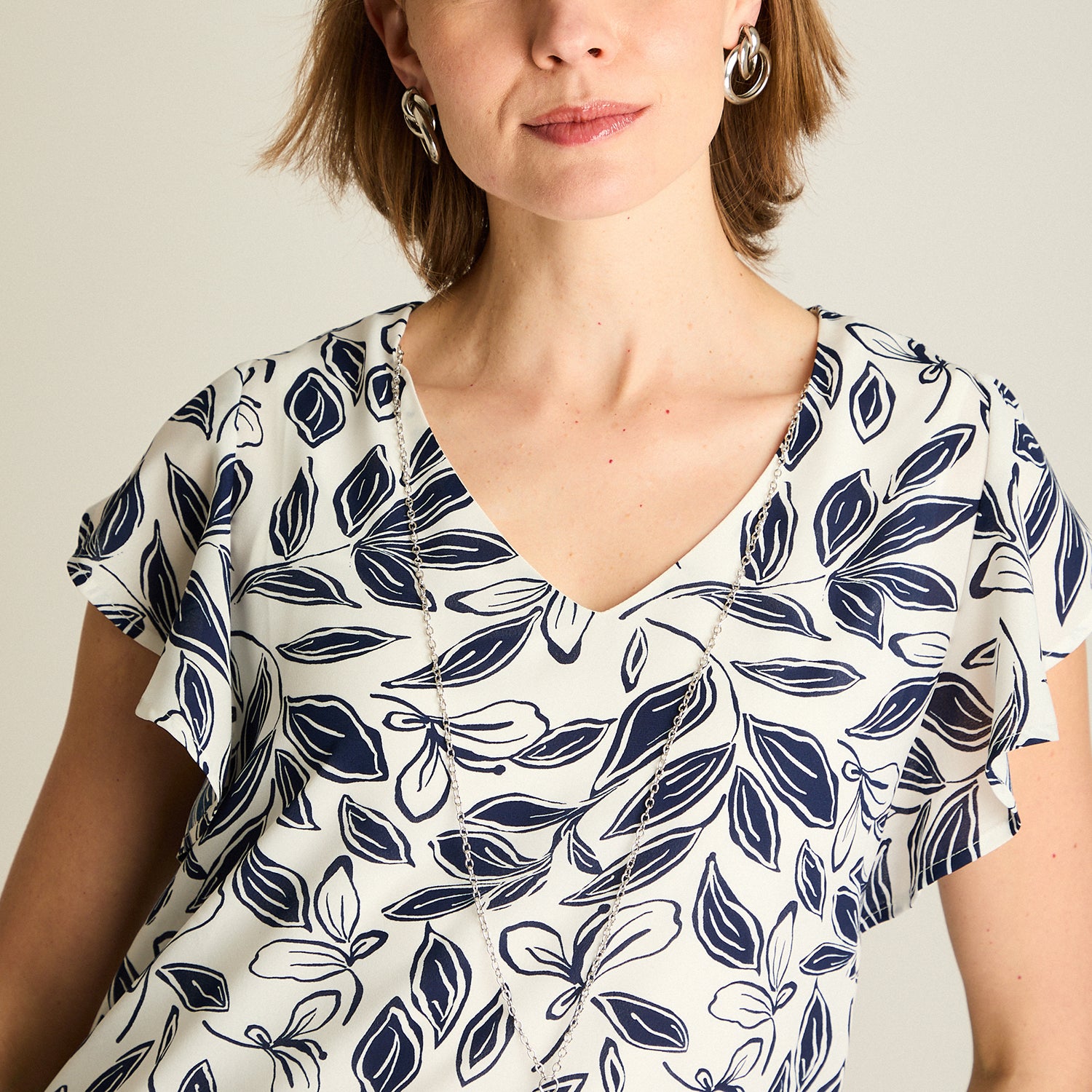 Blusa Azul Floral Manga Corta