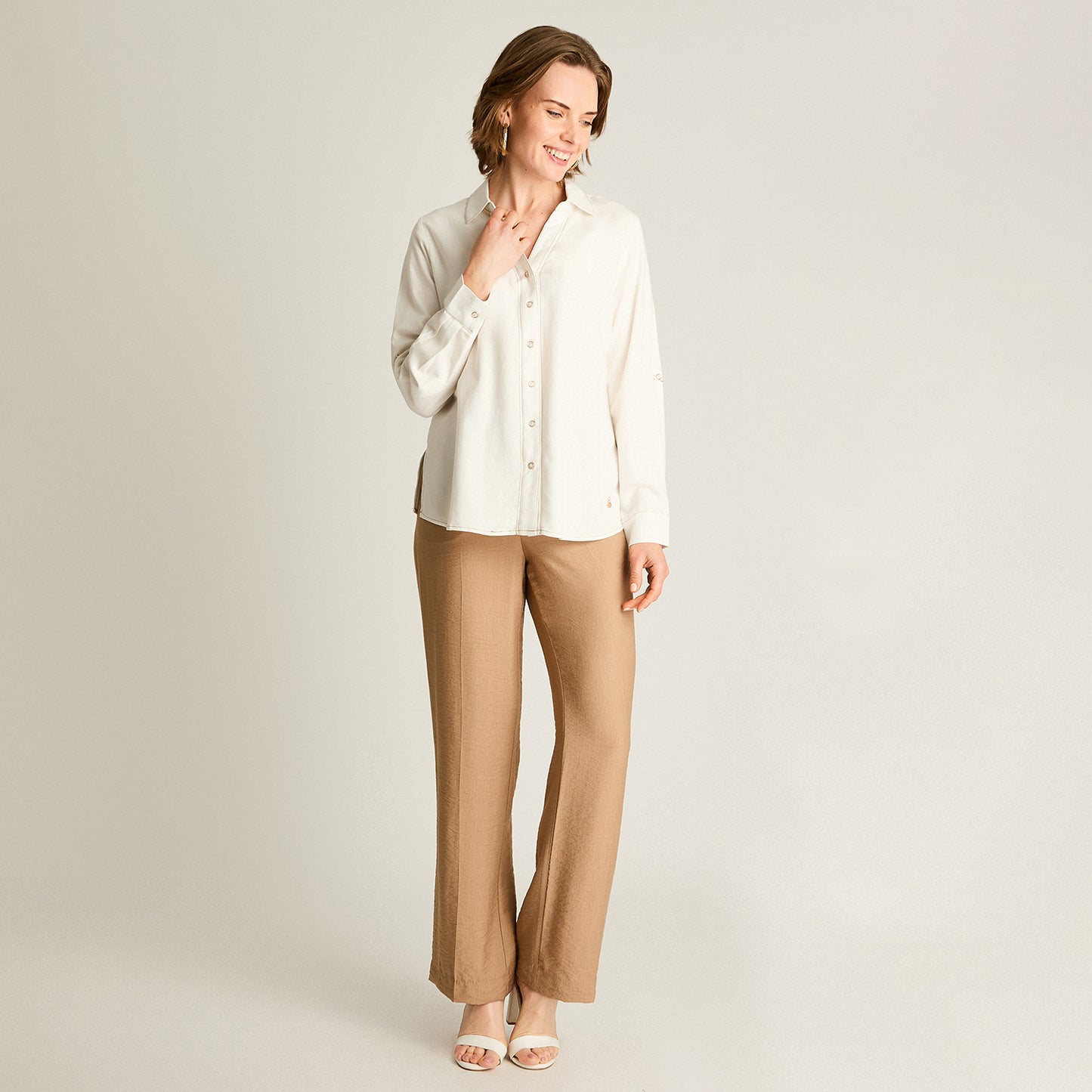 Blusa Crudo Camisera Clásica de Lino y Viscosa