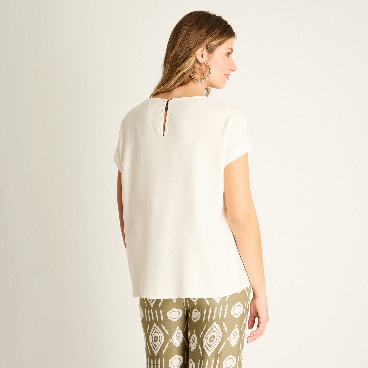 Blusa Arena con Botones Decorativos