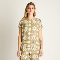 Blusa Verde con Estampado Étnico
