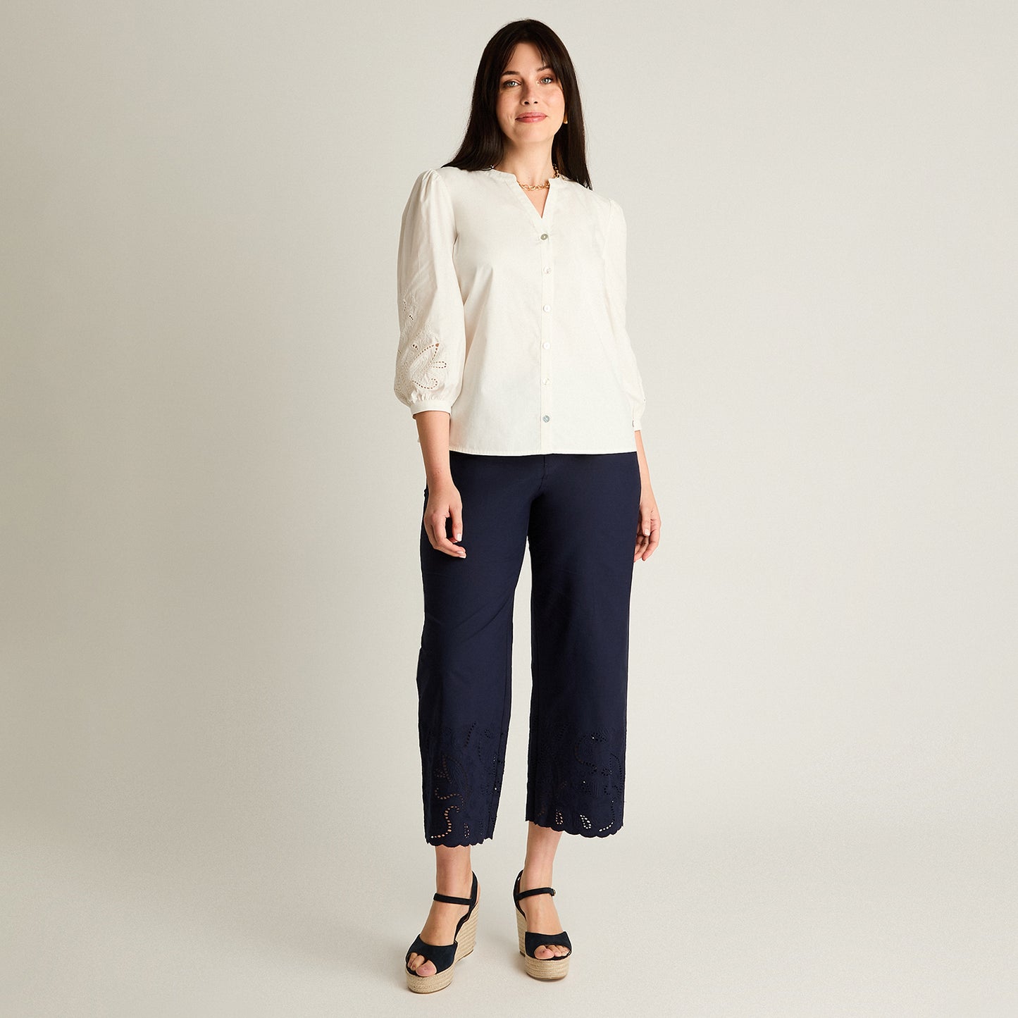 Blusa Blanco Manga 3/4 No Elasticado Sin Forro Calce Normal