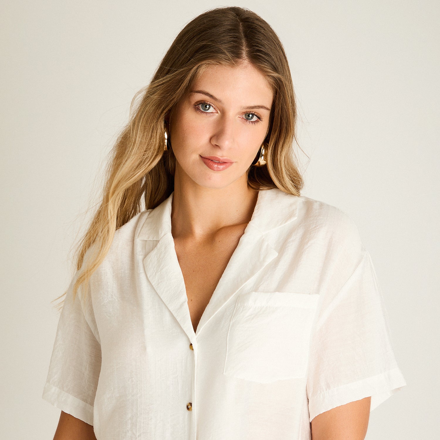 Blusa Crudo Manga Corta No Elasticado Sin Forro Calce Normal