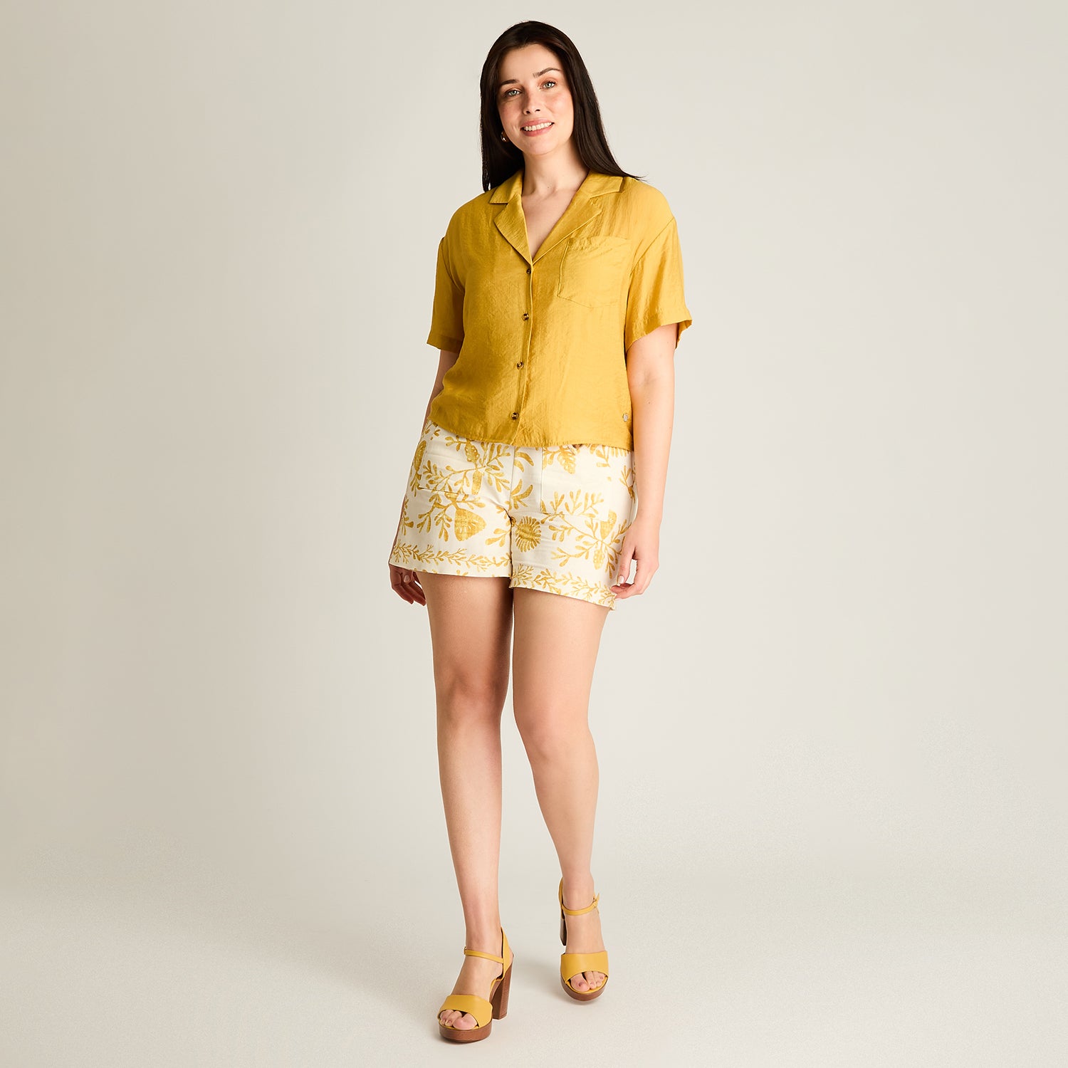 Blusa Mostaza Manga Corta No Elasticado Sin Forro Calce Normal