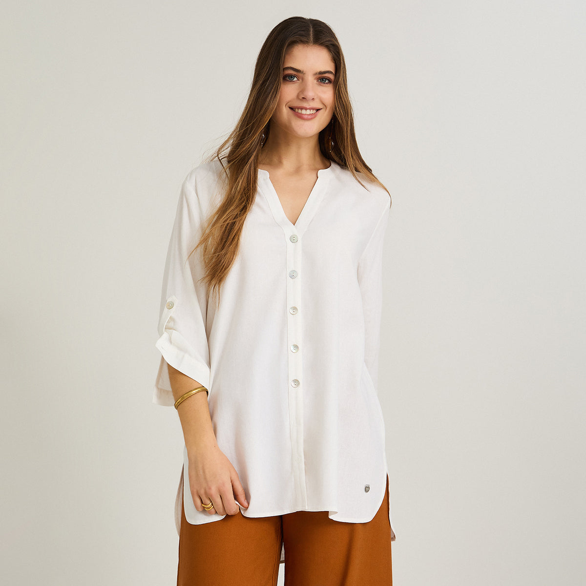 Blusa Blanco Manga 3/4 No Elasticado Sin Forro Calce Holgado