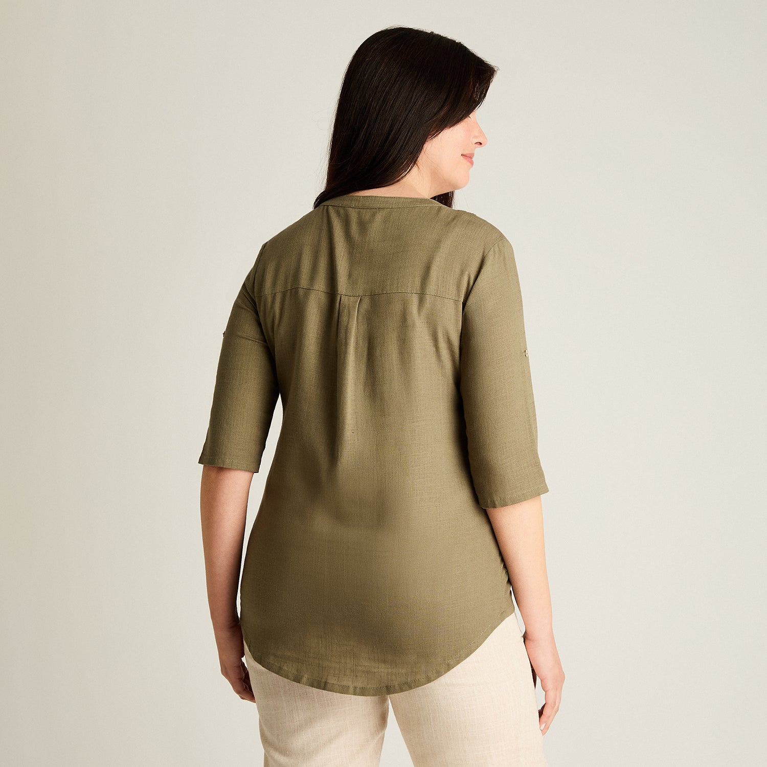 Blusa Verde Manga 3/4 No Elasticado Sin Forro Calce Normal