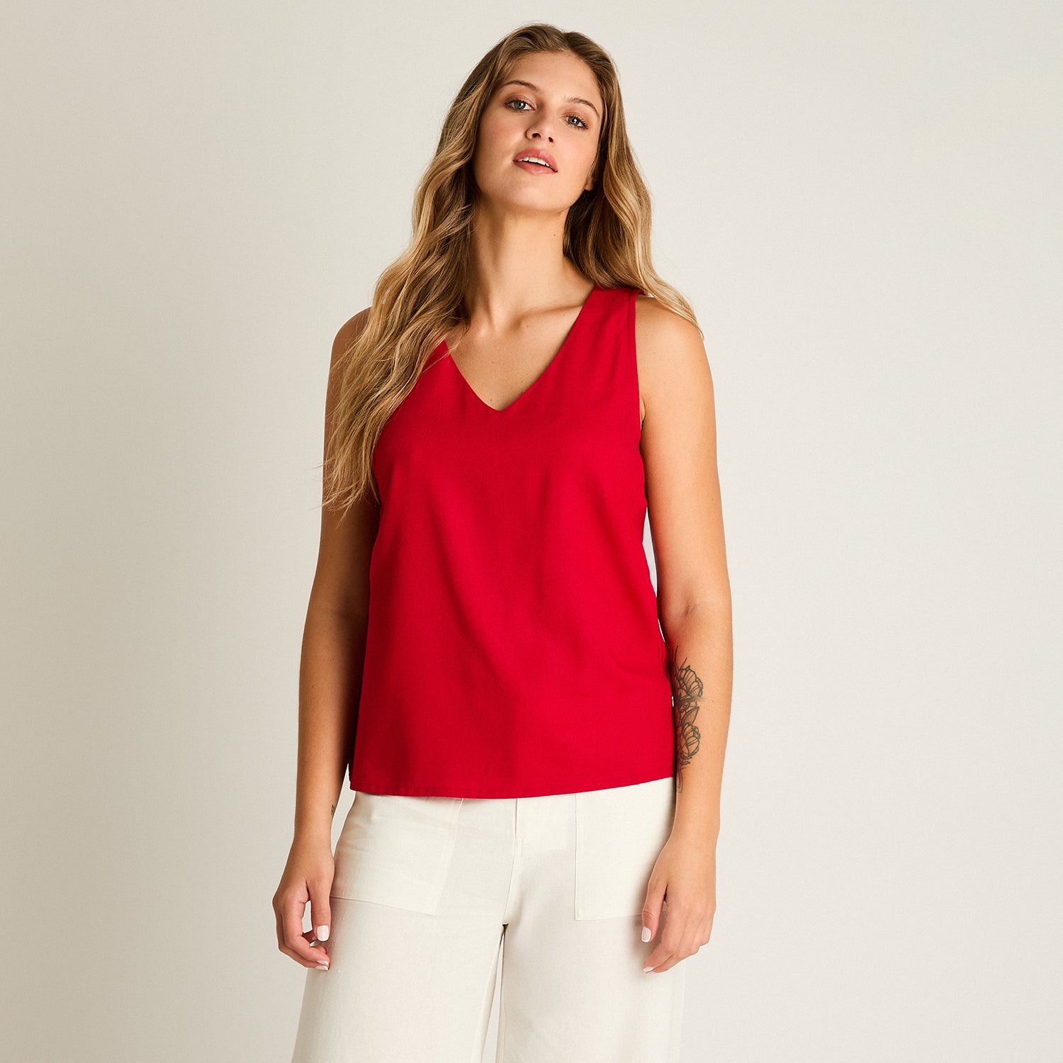 Blusa Rojo Sin Mangas No Elasticado Sin Forro Calce Normal