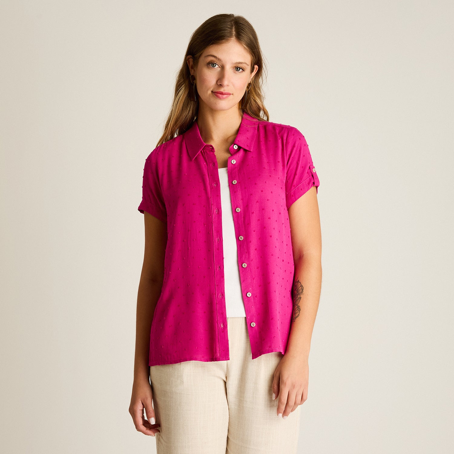 Blusa Magenta Manga Corta No Elasticado Sin Forro Calce Normal