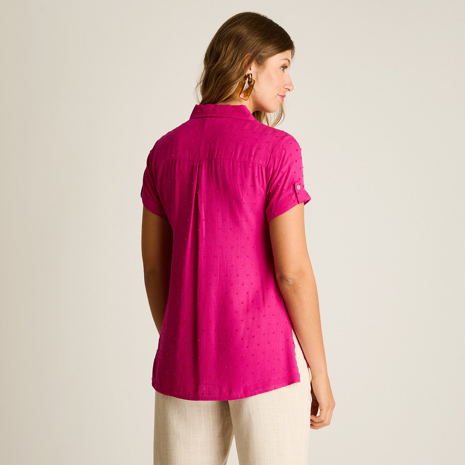 Blusa Magenta Manga Corta No Elasticado Sin Forro Calce Normal