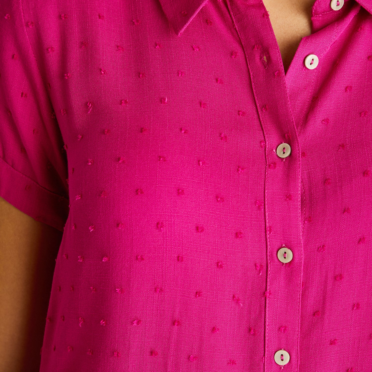 Blusa Magenta Manga Corta No Elasticado Sin Forro Calce Normal