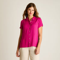 Blusa Magenta Manga Corta No Elasticado Sin Forro Calce Normal