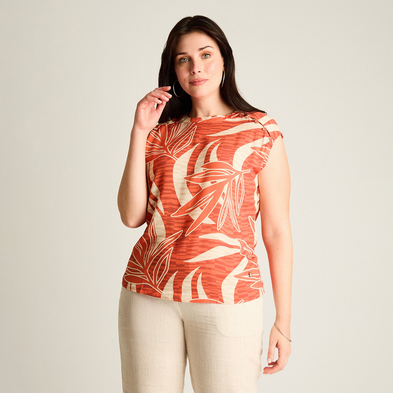 Blusa Terracota Manga Corta No Elasticado Sin Forro Calce Holgado