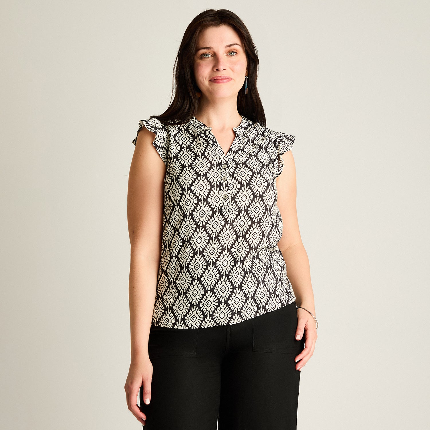 Blusa Negro Manga Corta No Elasticado Sin Forro Calce Normal
