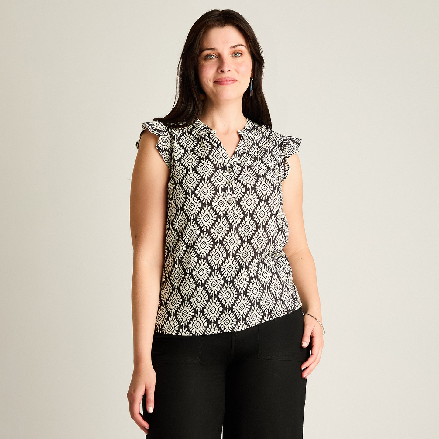 Blusa Negro Manga Corta No Elasticado Sin Forro Calce Normal