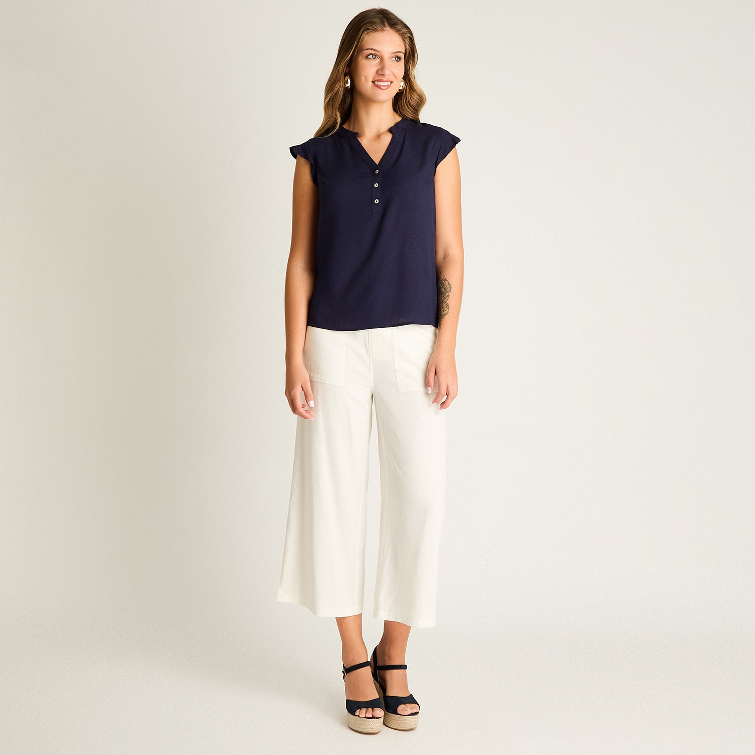 Blusa Azul Manga Corta No Elasticado Sin Forro Calce Normal