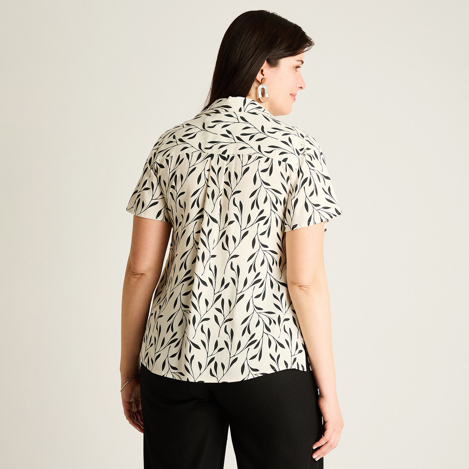 Blusa Blanco Manga Corta No Elasticado Sin Forro Calce Normal