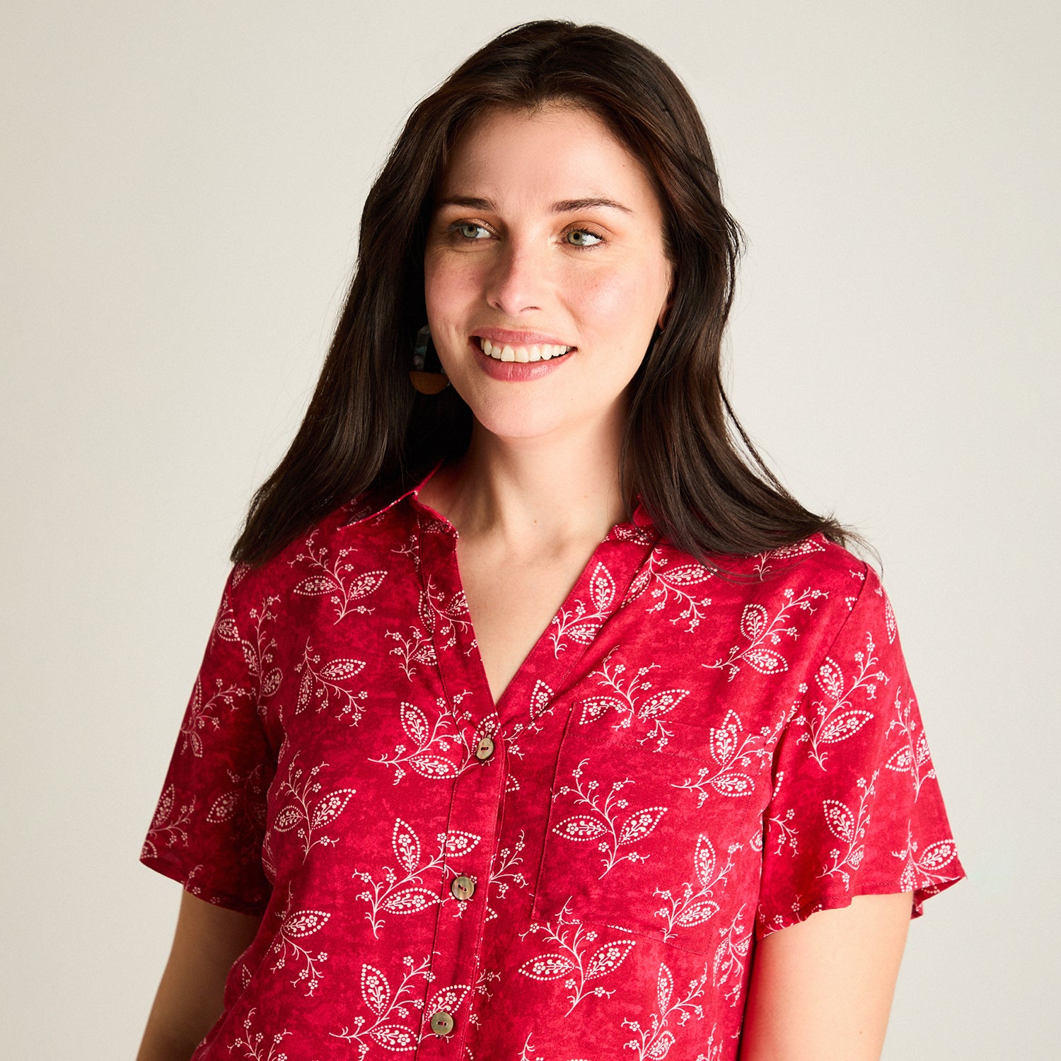 Blusa Rojo Manga Corta No Elasticado Sin Forro Calce Normal