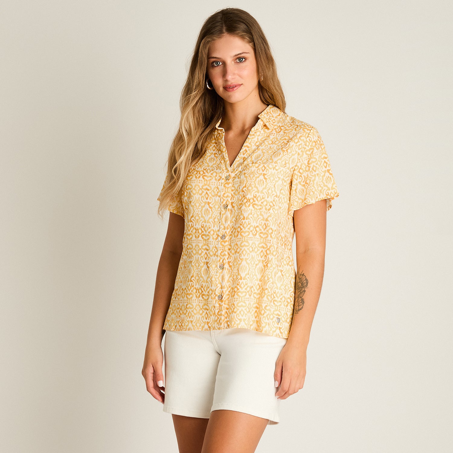 Blusa Mostaza Manga Corta No Elasticado Sin Forro Calce Normal