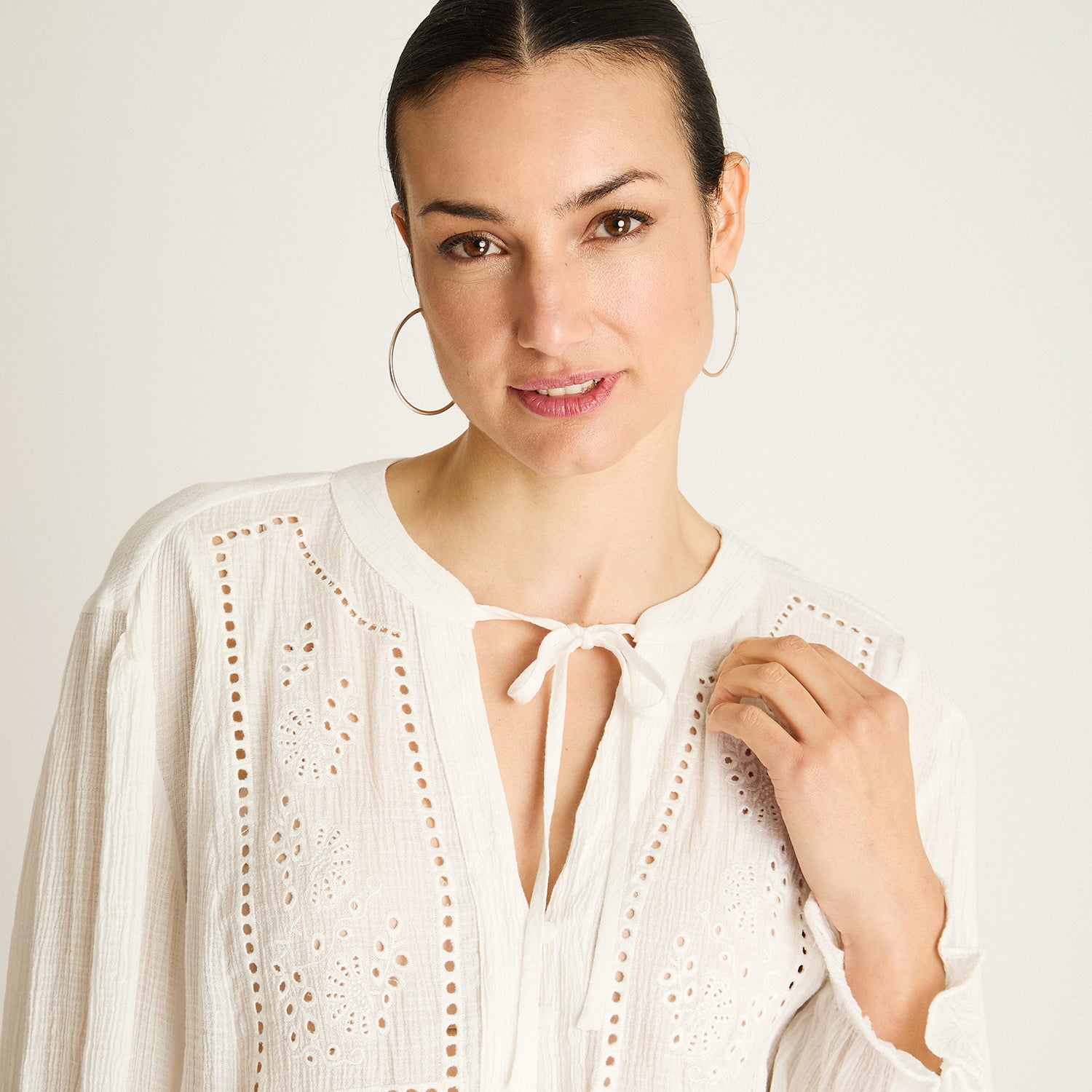 Blusa Crudo Bordado Romántico - Lorenzo di Pontti