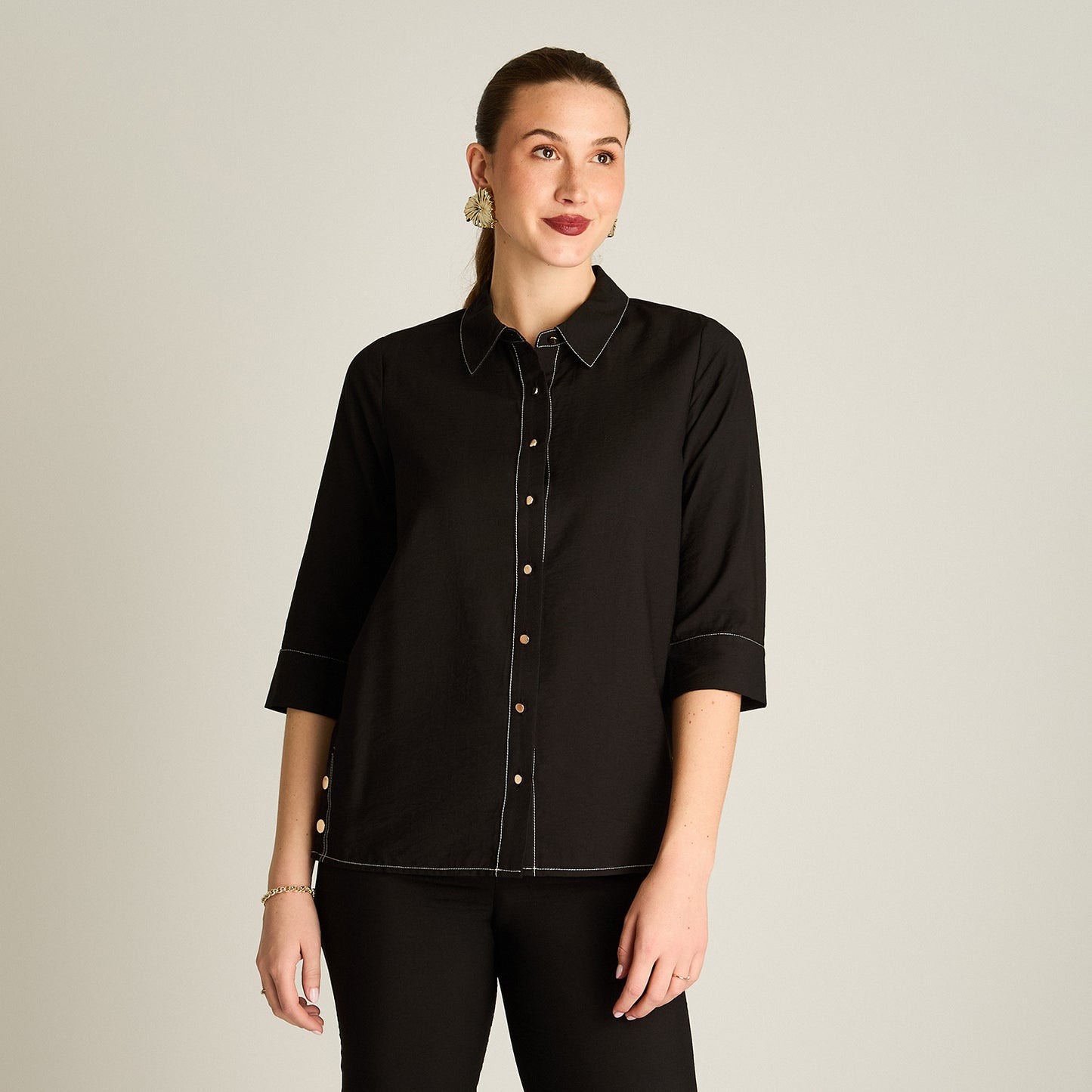 Blusa Negro Manga 3/4 Elasticidad Nula Sin Forro Calce Normal Tela Plano