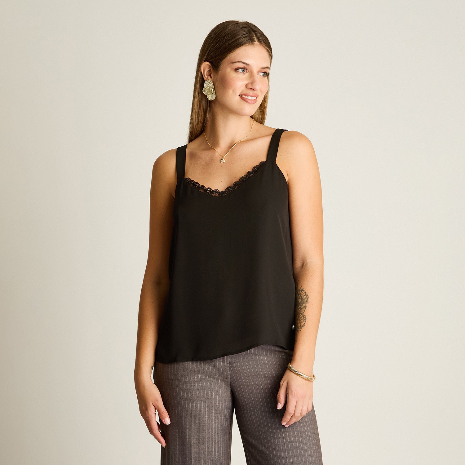 Blusa Negro Sin Mangas Elasticidad Nula Sin Forro Calce Normal Tela Plano