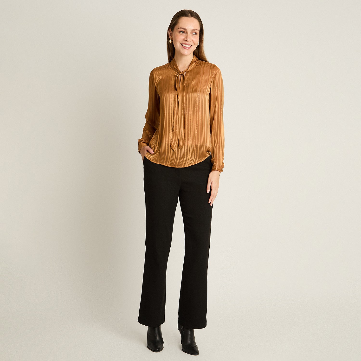 Blusa Toffe Manga Larga Elasticidad Nula Sin Forro Calce Normal Tela Plano