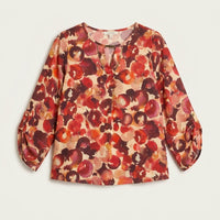 Blusa Roja Estampada Escote Redondo en plano