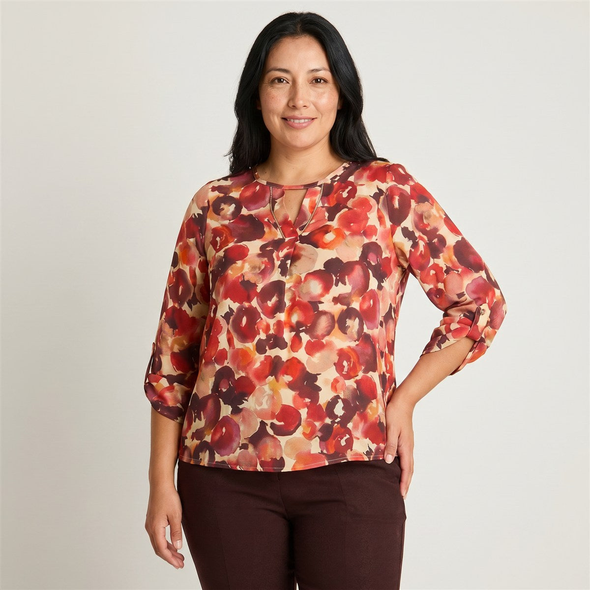 Blusa Roja Estampada Escote Redondo en modelo plus size