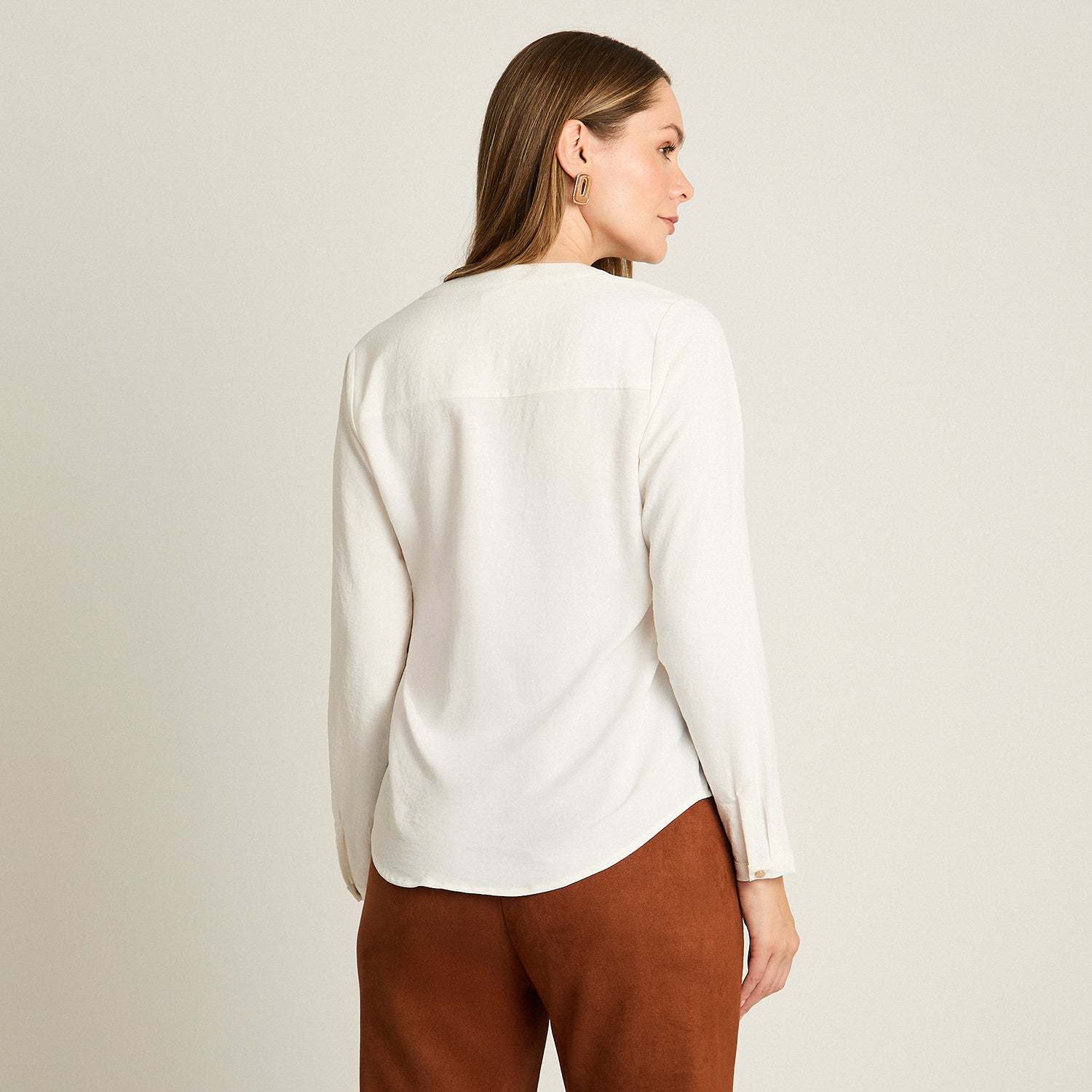 Blusa Crudo Manga Larga Elasticidad Nula Sin Forro Calce Normal Tela Plano