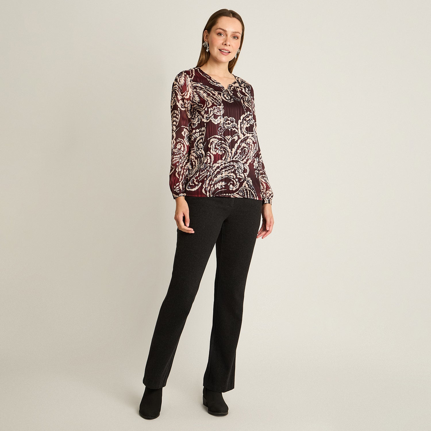 Blusa Burdeo Manga Larga Elasticidad Media Sin Forro Calce Normal Tela Punto Y Plano