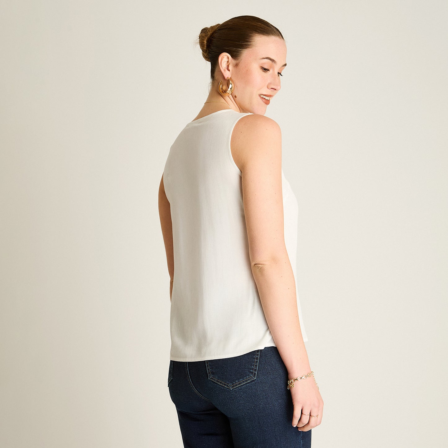 Blusa Blanco Sin Mangas Elasticidad Nula Sin Forro Calce Normal Tela Plano