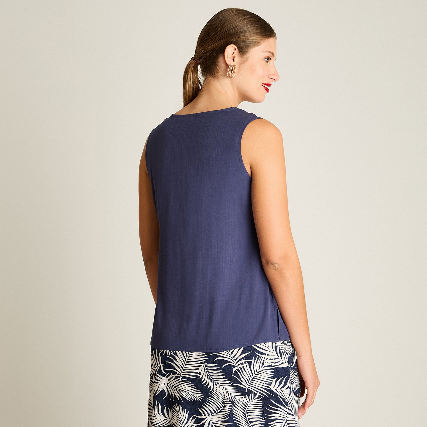 Blusa Azul Sin Mangas Elasticidad Nula Sin Forro Calce Normal Tela Plano