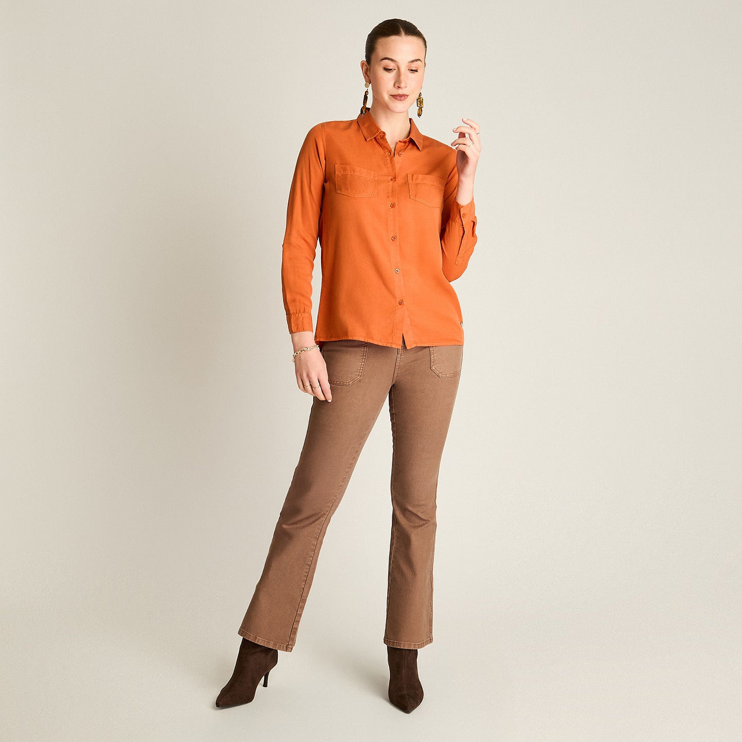 Blusa Terracota Manga Larga Elasticidad Nula Sin Forro Calce Normal Tela Plano