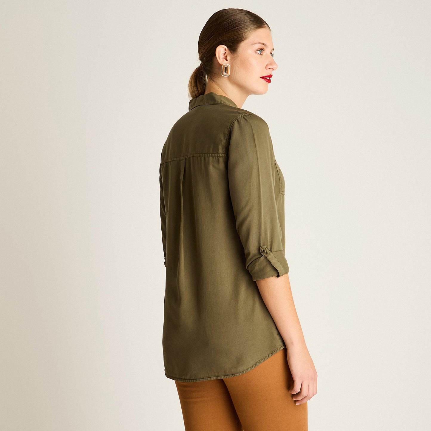 Blusa Verde Manga Larga Elasticidad Nula Sin Forro Calce Normal Tela Plano