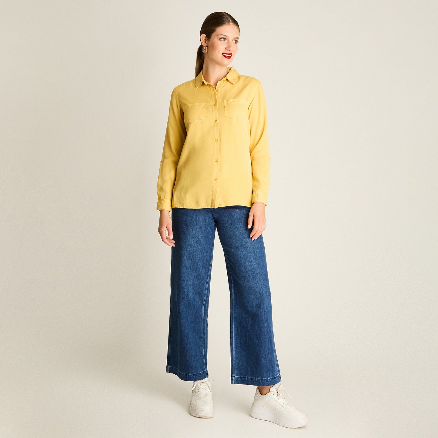 Blusa Mostaza Manga Larga Elasticidad Nula Sin Forro Calce Normal Tela Plano