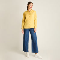 Blusa Mostaza Manga Larga Elasticidad Nula Sin Forro Calce Normal Tela Plano