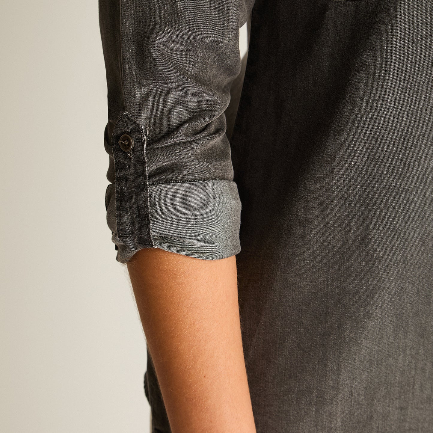 Blusa Gris Manga Larga Elasticidad Nula Sin Forro Calce Normal Tela Plano