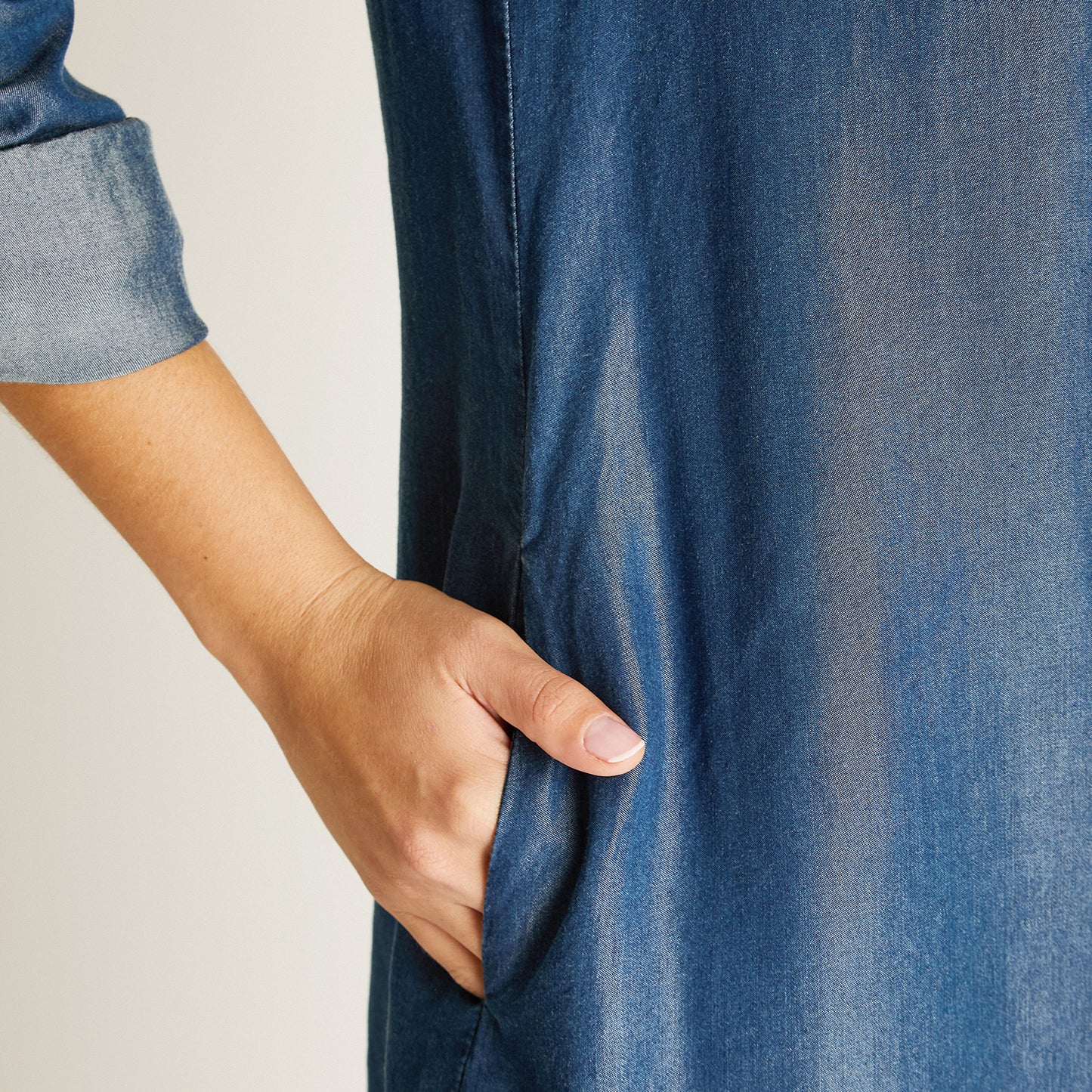 Blusa Blue Medio Manga Larga Elasticidad Nula Sin Forro Calce Holgado Tela Plano