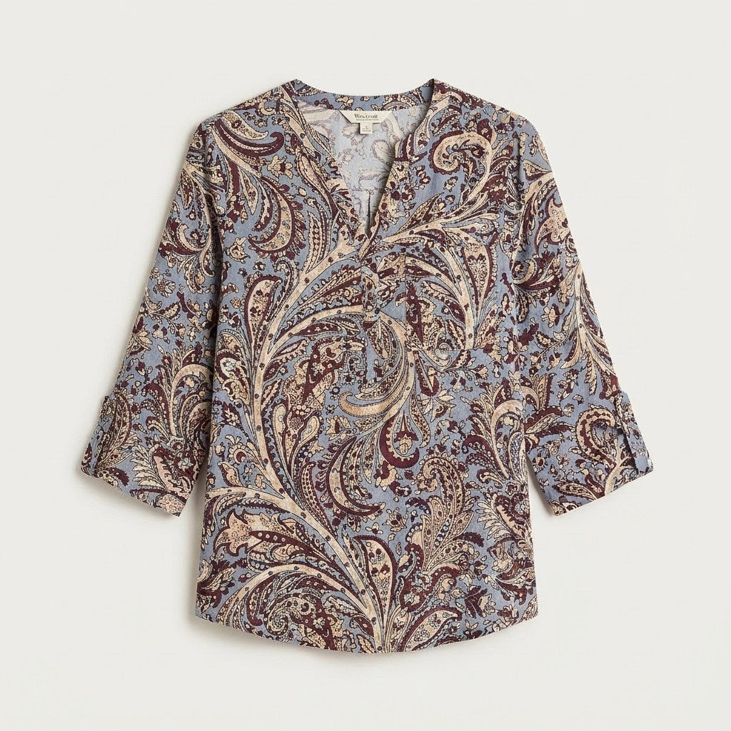 Blusa Azul con Estampado Floral y Manga Roll Up en plano