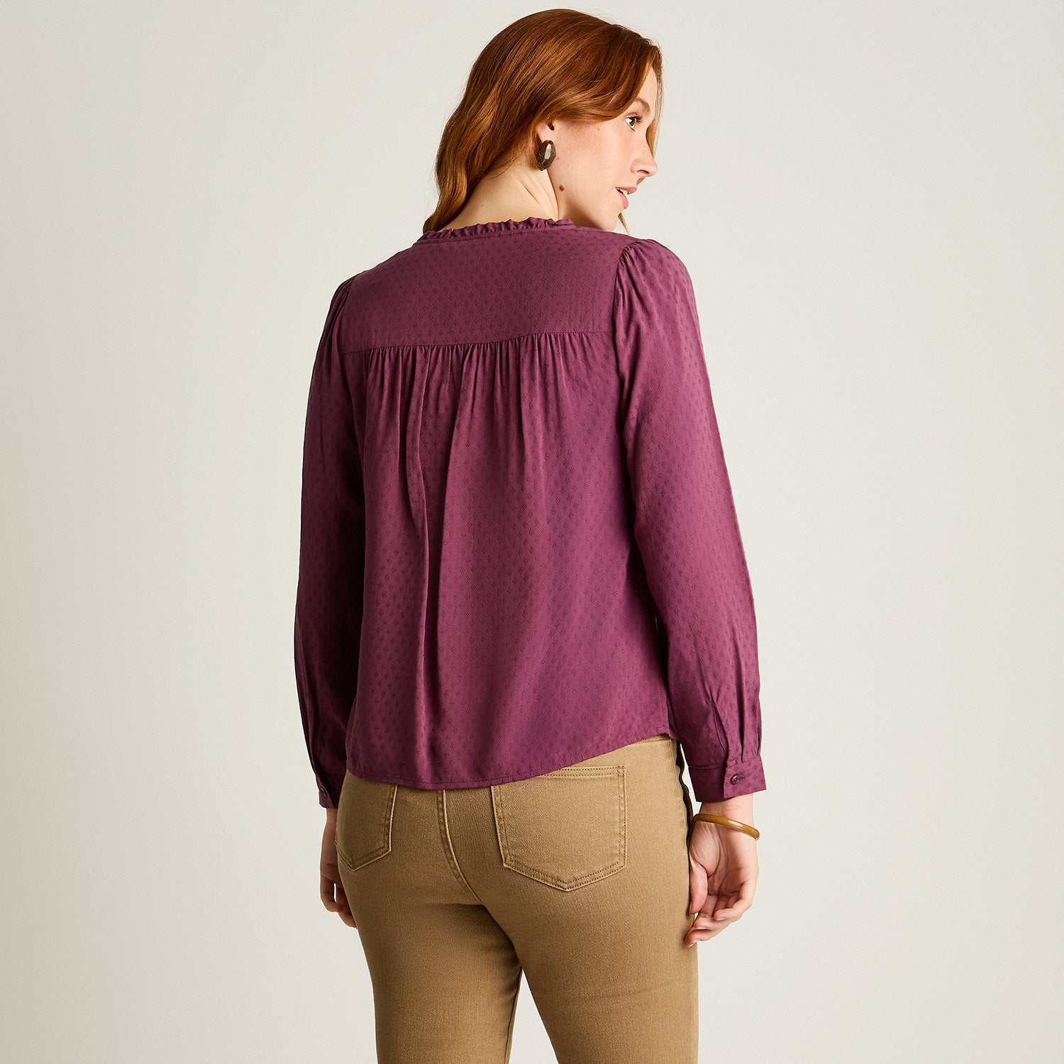 Blusa Burdeo Manga Larga Elasticidad Nula Sin Forro Calce Normal Tela Plano