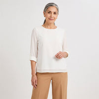 Blusa Lisa Escote Redondo Manga Roll Up Blanco en modelo adulta