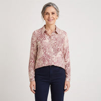 Blusa Manga Larga con Botones Rojo en modelo adulta