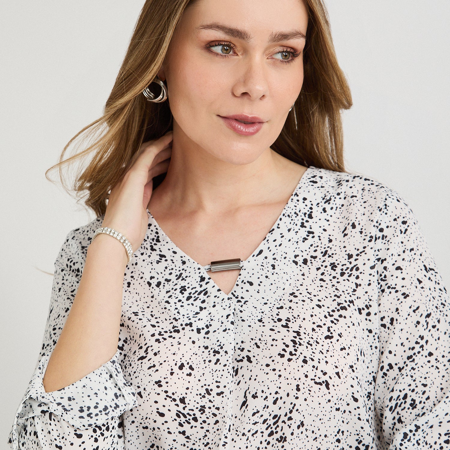 Blusa Manga Larga Escote V Estampada Crudo