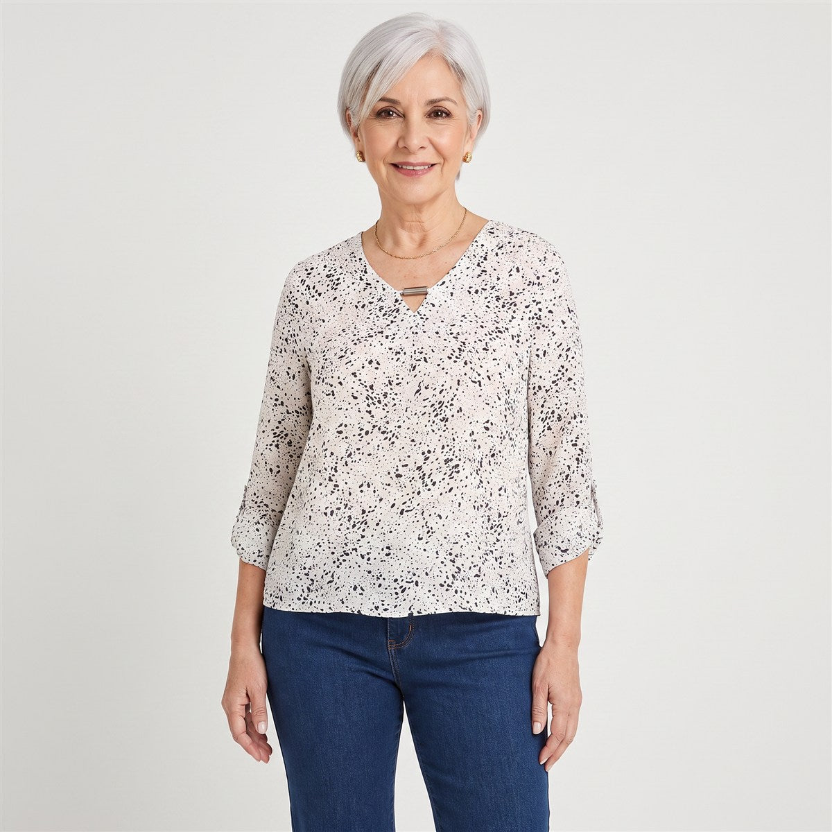 Blusa Manga Larga Escote V Estampada Blanco en modelo adulta