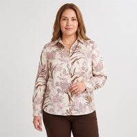 Blusa Manga Larga de Satin con Botones Estampada Beige en modelo plus size