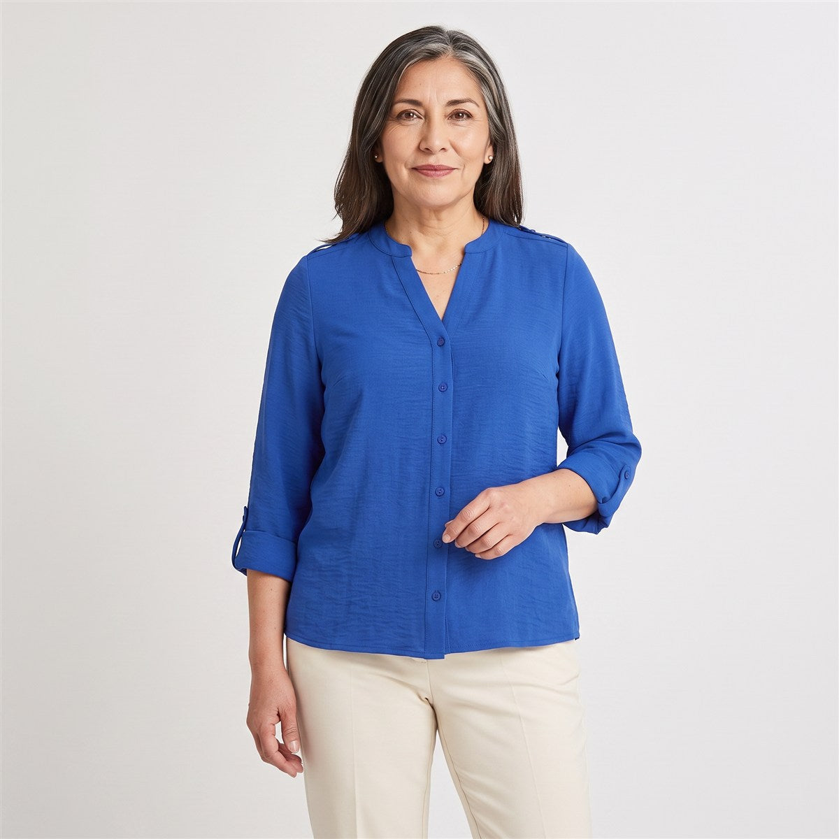 Blusa Manga Larga con Botones Frontales Azul en modelo adulta