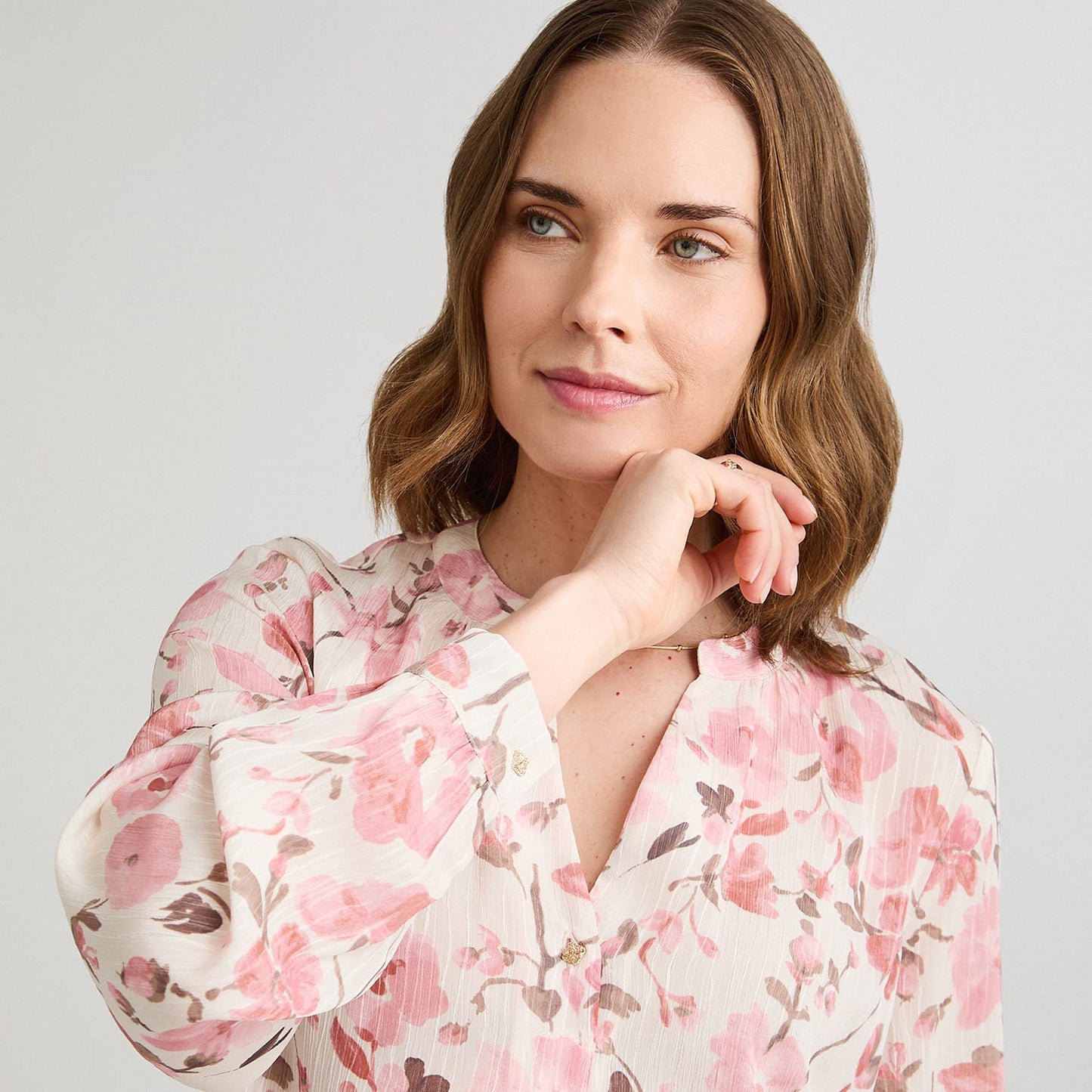Blusa Escote Mao un Botón Rosado