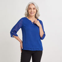 Blusa Manga 3/4 con Líneas de Lurex Azul en modelo adulta