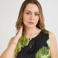Blusa sin Mangas con Botón Estampada Verde